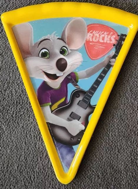 SET OF TWO Chuck E Cheese Pizza Plates Chuck E. Rocks Guitar Restaurant ...