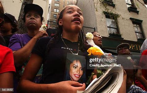 124 Aaliyah Funeral Stock Photos, High-Res Pictures, and Images - Getty ...