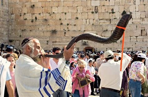 Shofar | Meaning, Horn, Worship, & Judaism | Britannica