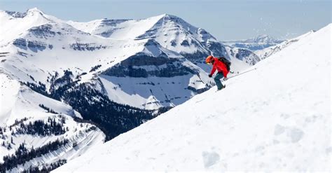 The Best Places to Ski in December in the USA | MtnScoop