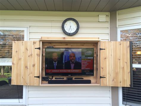 Outdoor TV cabinet made of cedar. More Outdoor Tv Box, Diy Outdoor, Outdoor Kitchen, Outdoor ...