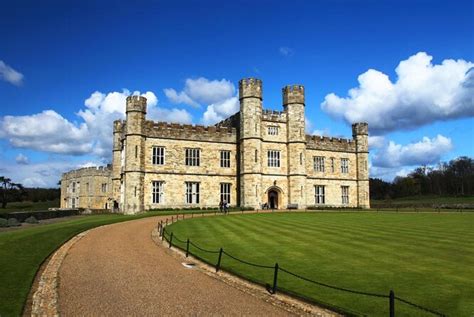 Leeds Castle / Leeds Castle In Kent The Complete Day Out Valery Collins ...