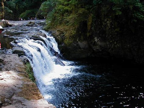 Lower Punch Bowl Falls - Hiking in Portland, Oregon and Washington