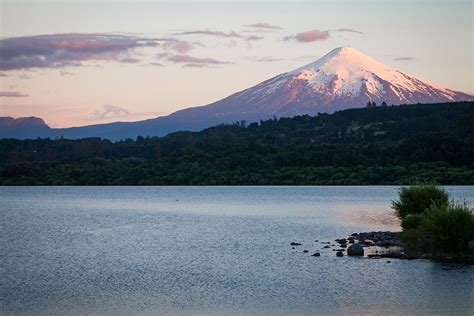 Guide to the Spectacular Scenery of Chile's Lake District