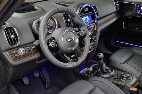 The new MINI Countryman. Interior. (10/2016)