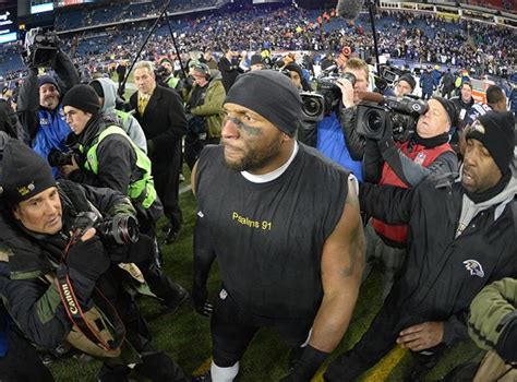 Super Bowl XLVII: Ray Lewis Tells Teammates Not To Pose with Lombardi ...