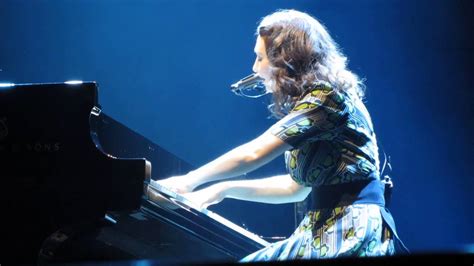 "The Call" Regina Spektor Live in Chile - YouTube