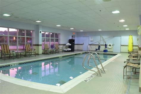 Holiday Inn Express & Suites Watertown-Thousand Islands - Watertown, NY ...