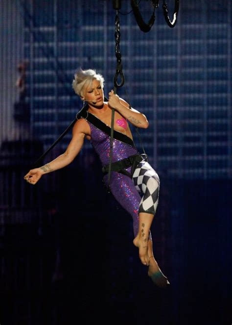 Pink’s Best VMAs Moments Pictures — See Photos Of Her Performances ...