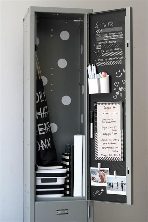 22 DIY Locker Decorating Ideas + Organizing Tricks | School locker ...