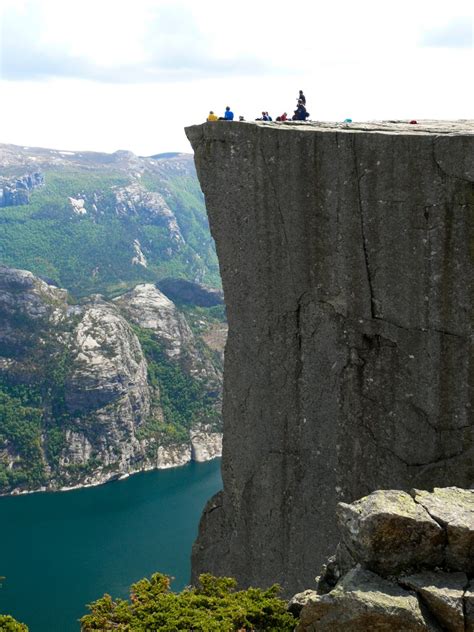 ARE MARKETING CLIFFS AS DANGEROUS AS FISCAL CLIFFS? | The Myrland Marketing Minute Blog by ...