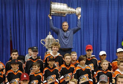 Hundreds gather to see St. Louis Blues coach bring Stanley Cup to small ...