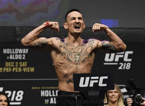 UFC featherweight champ Max Holloway works on legacy | Las Vegas Review ...