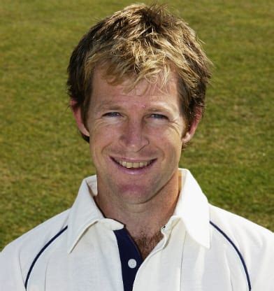 Jonty Rhodes Latest News, Photos, Biography, Stats, Batting averages ...