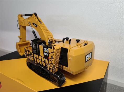 Unbox Caterpillar Cat 6015B Mining Excavator - CCM 1:48 Scale Diecast ...