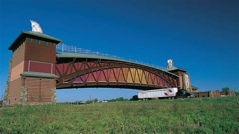 Great Platte River Road Archway - Kearney, Nebraska Attraction ...