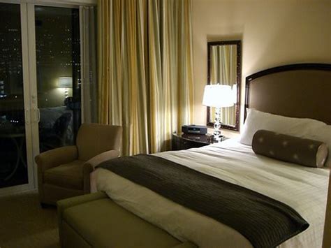 Hotel Room | My hotel room at the Beverly Hilton | MoToMo | Flickr