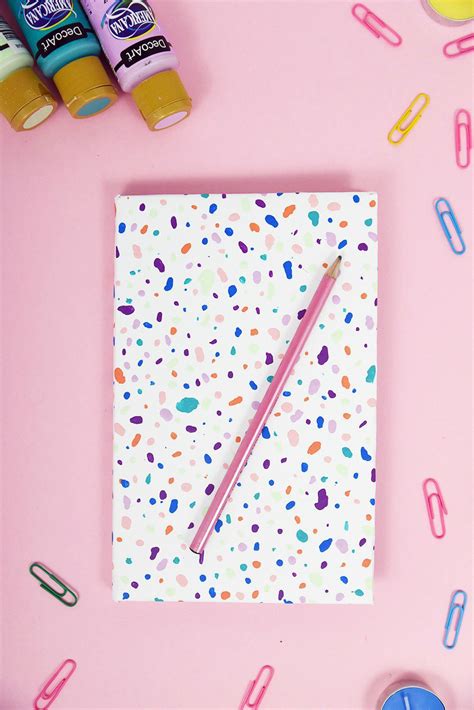 26 Ways to Decorate a Notebook | Diy book, Scrapbook paper projects ...