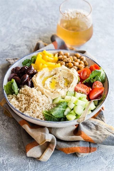 30 Easy Clean-Eating Lunches to Try This Month | Vegetarian recipes, Healthy lunch, Healthy bowls