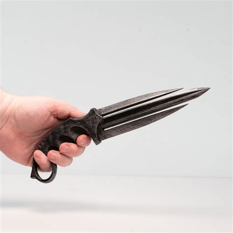 Bloodletting Knife Costume Prop – Wulfgar Props