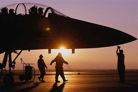 Navy SEALs’ deaths underscores risk of ship-boarding missions