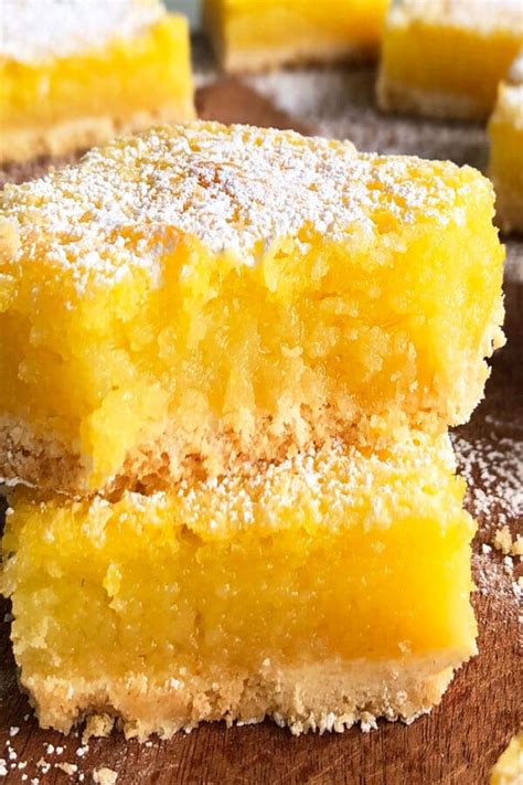 Easy Lemon Bars {Lemon Squares} - CakeWhiz