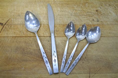 Oneida Rose Stainless Steel Silverware Replacement by artzybitz