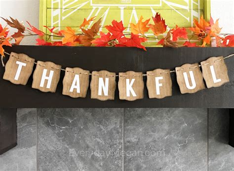 Easy to Make Free Printable Thankful Banner - Everyday Megan