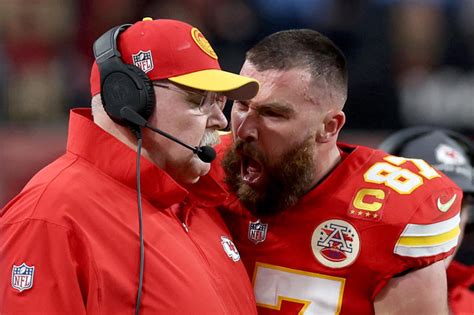 NFL fans turned Travis Kelce yelling at Andy Reid into a hilarious meme ...