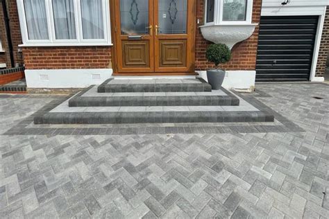 Block Paving Driveway vs Resin Driveway - Diamond Driveways