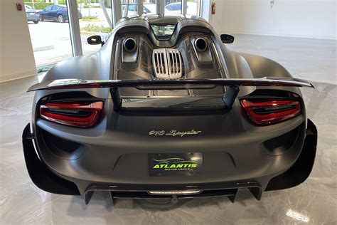 Porsche 918 Spyder Interior