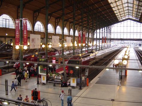 Gare du Nord Paris 파리 북역 | Train station, Bus station, Station