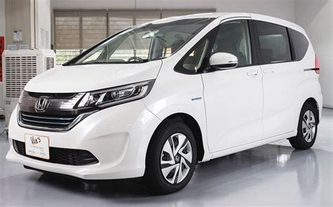 Honda Freed Hybrid 1.5G Review - The Ultimate MPV? - Vin's Automotive Group