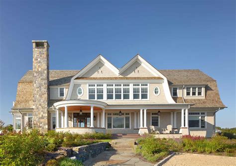 Dream House Tour: A Hamptons beach house embraces shingle style