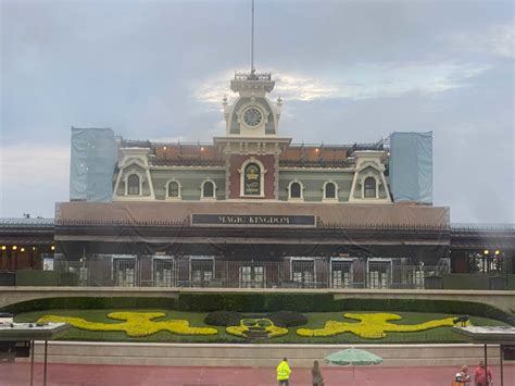 PHOTOS: Main Street Train Station of the Walt Disney World Railroad ...