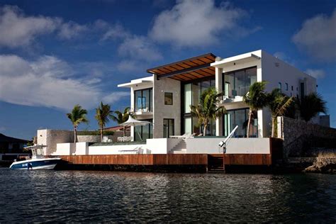 10 Attractive Beach House Design Ideas That Will Leave You Speechless