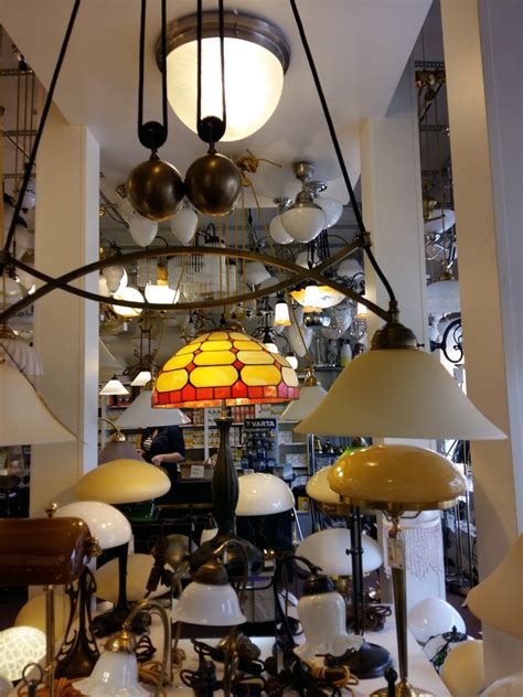 Boiled Words - Daily inspiration for the creative woman: Chose your lamp at Lampen Lee Berlin