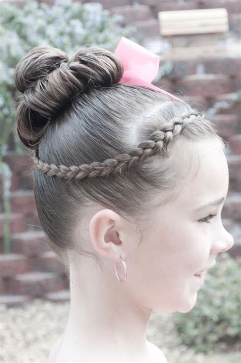 14+ Beautiful Simple Dance Hairstyles