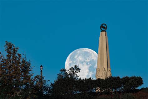 2023 Moonrise and Moonset - Griffith Observatory - Southern California’s gateway to the cosmos!