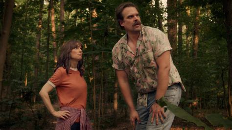 The 12 Best Joyce & Hopper Moments on 'Stranger Things' (PHOTOS)