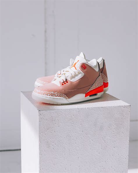 Air Jordan 3 Rust Pink WMNS CK9246-600 Release | SneakerNews.com