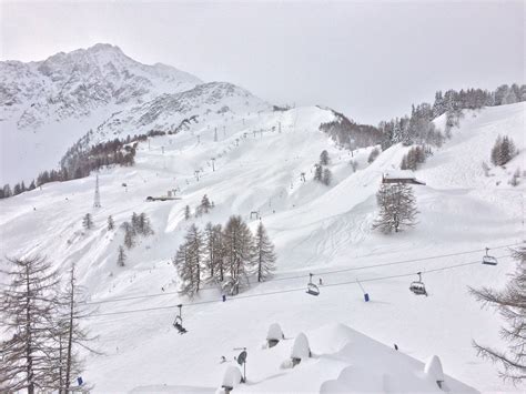 The 5 Best Ski Resorts In Italy