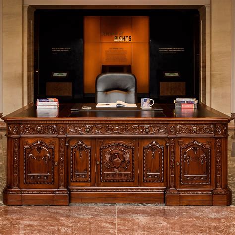 Custom Resolute Desk Replica – National Archives Store