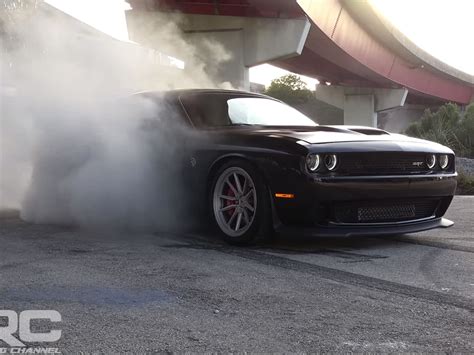 Car AncestryYou Need to See This Challenger Hellcat Burnout - Car Ancestry