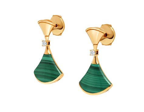 Divas Dream 18 Kt Yellow Gold Earrings Set With Malachite And Round Brilliant-cut Diamonds (0.07 ...