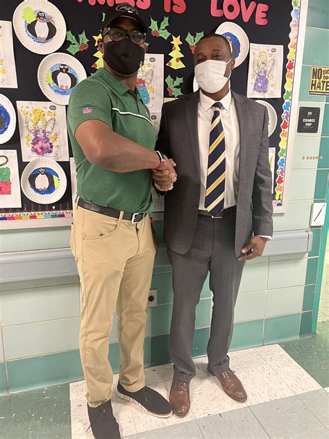 JFK Jr. School-721Q 🦅 on Twitter: "Tony Richardson from the NY Jets visited us today to talk to ...