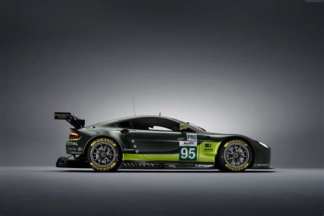 Online crop | photo of black and green racing car HD wallpaper ...