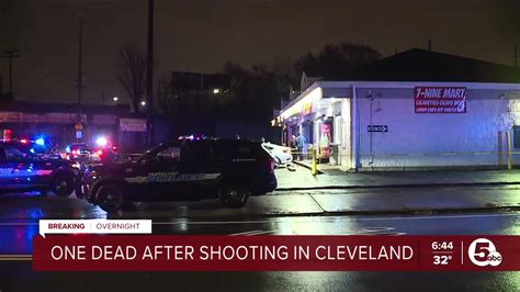 24-year-old man dead after shooting at convenience store in Cleveland