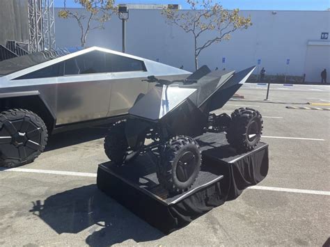 Tesla Cybertruck, Cyberquad, Roadster, and Semi on display at Annual Shareholder Meeting ...