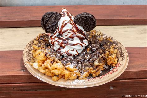 REVIEW: Cookies 'n Cream Funnel Cake at Oasis Canteen in Disney's ...